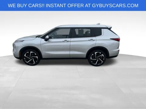 Photos of 2024 Mitsubishi Outlander SE for sale in Omaha, NE at Gregg Young Chevrolet - Omaha