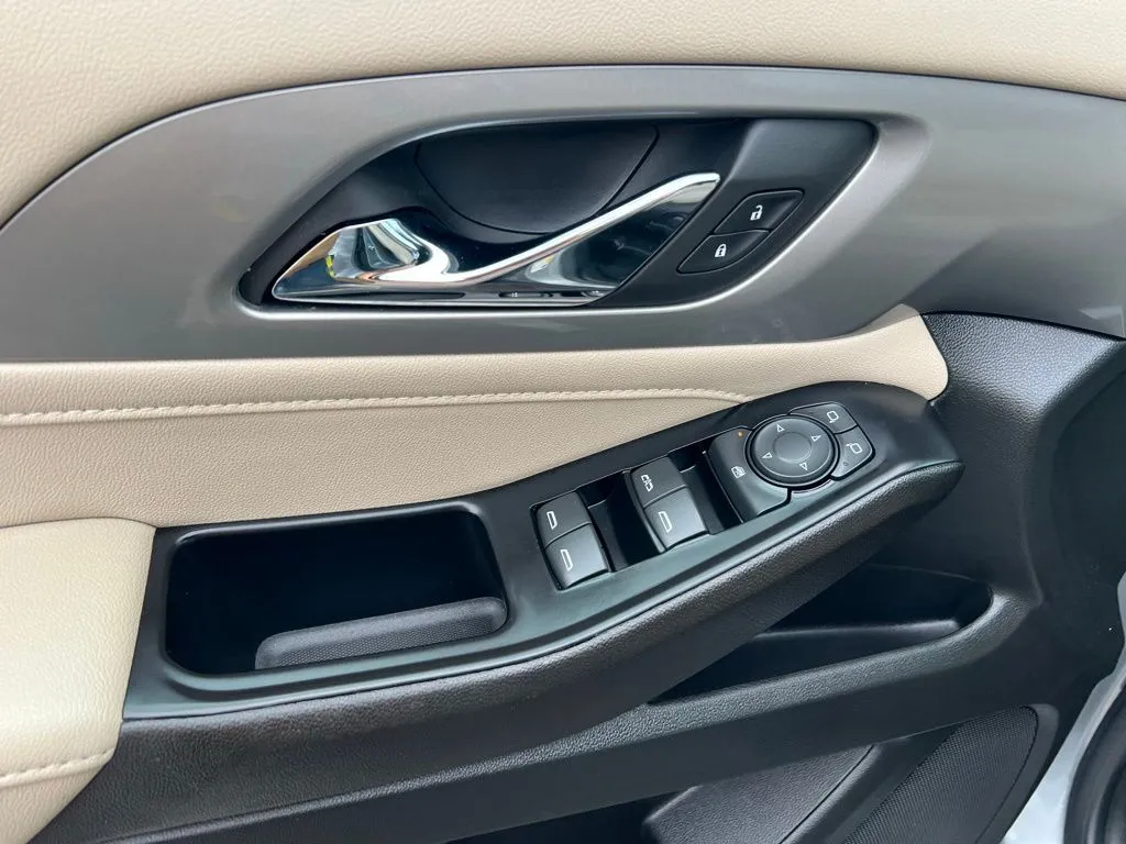 2023 Chevrolet Traverse Cloth photo 4