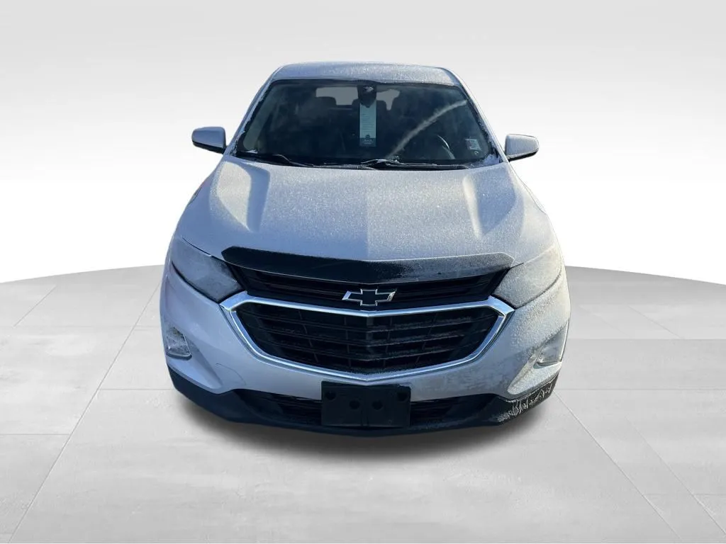 2020 Chevrolet Equinox LT photo 3