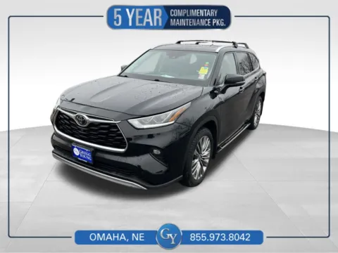 Black 2020 Toyota Highlander Platinum for sale in Omaha, NE
