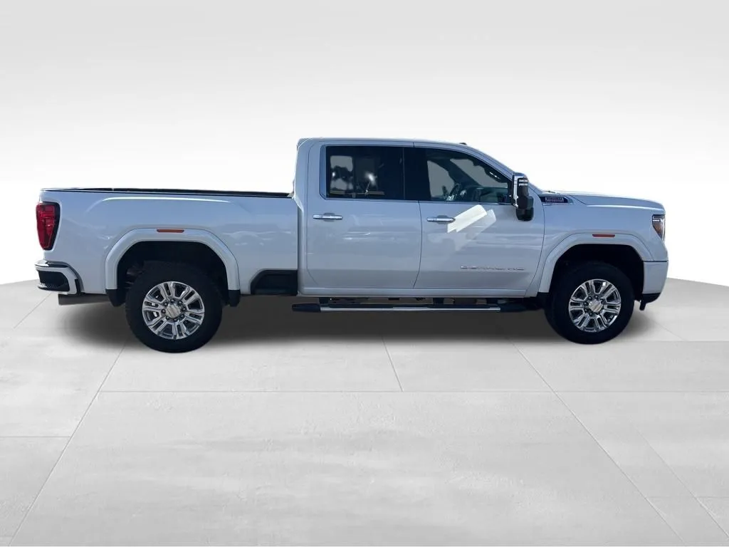 2022 Gmc Sierra 2500 HD Denali photo 2
