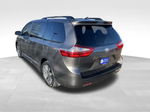 Another view of 2018 Toyota Sienna XLE for sale in Omaha, NE at Gregg Young Chevrolet - Omaha