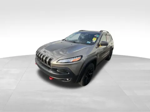 More photos of 2017 Jeep Cherokee Trailhawk at Gregg Young Chevrolet of Omaha, NE