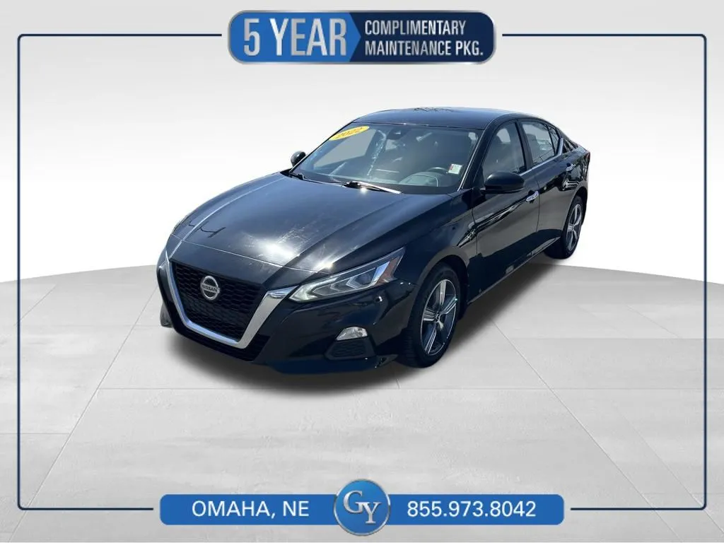Silver 2022 Nissan Altima 2.5 SE for sale in Omaha, NE