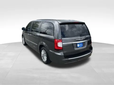 More photos of 2015 Chrysler Town & Country Touring-L at Gregg Young Chevrolet of Omaha, NE