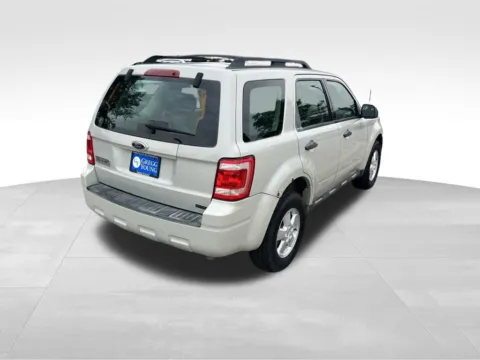 More photos of 2009 Ford Escape XLS at Gregg Young Chevrolet of Omaha, NE