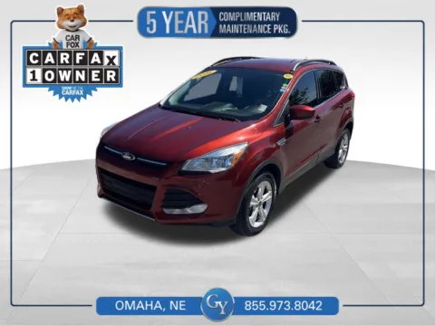 Red 2016 Ford Escape SE for sale in Omaha, NE