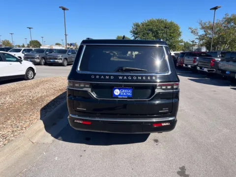 More photos of 2022 Jeep Grand Wagoneer Series III at Gregg Young Chevrolet of Omaha, NE