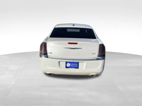 More photos of 2012 Chrysler 300 Limited at Gregg Young Chevrolet of Omaha, NE