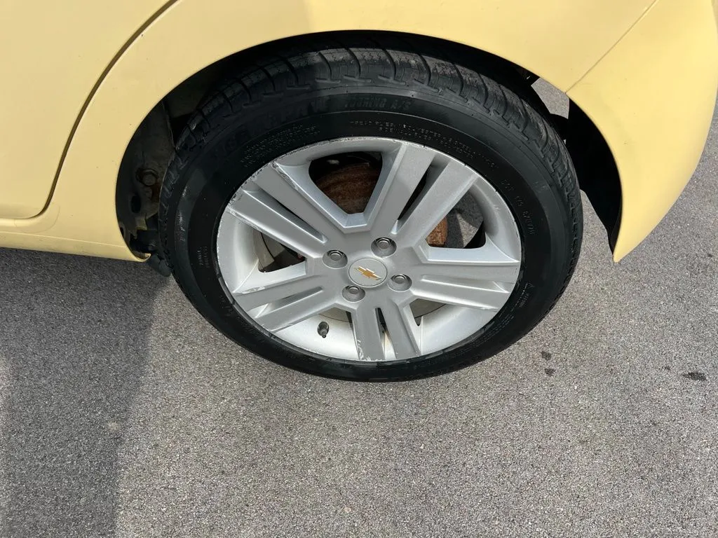 2014 Chevrolet Spark 1LT photo 4