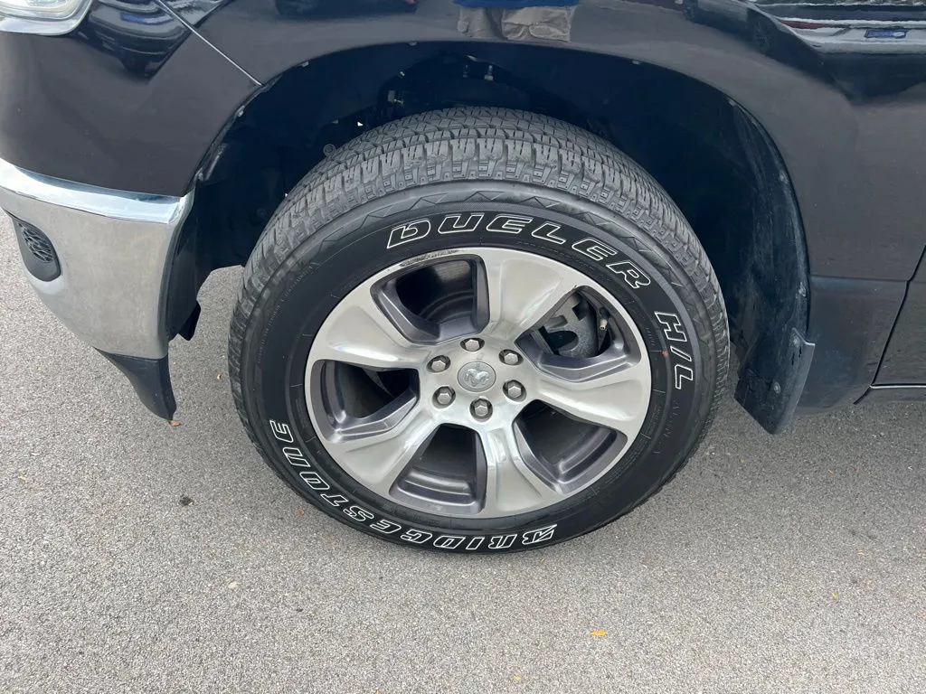 2023 Ram 1500 Laramie photo 4