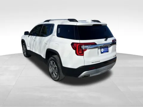 More photos of 2023 GMC Acadia SLE at Gregg Young Chevrolet - Omaha, NE
