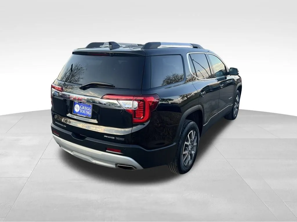 2023 Gmc Acadia SLE photo 2