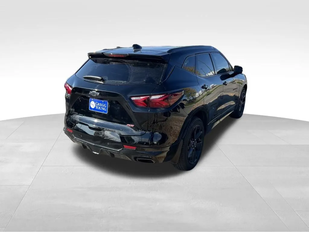 2022 Chevrolet Blazer RS photo 2