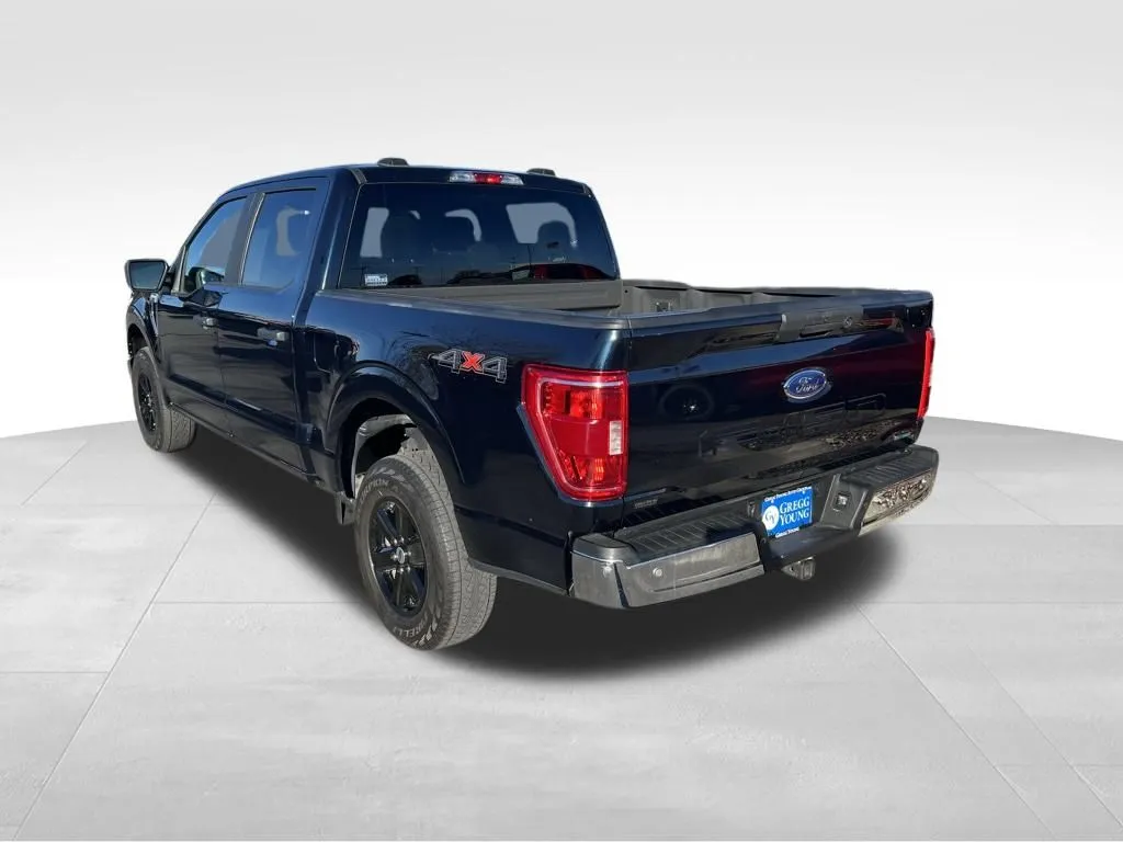2021 Ford F-150 XLT photo 2