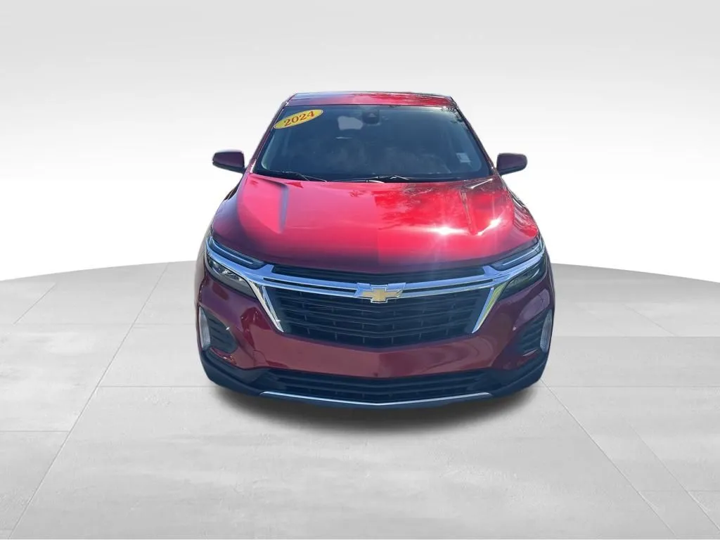 2024 Chevrolet Equinox LT photo 4