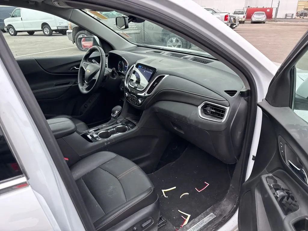 2023 Chevrolet Equinox Premier photo 3
