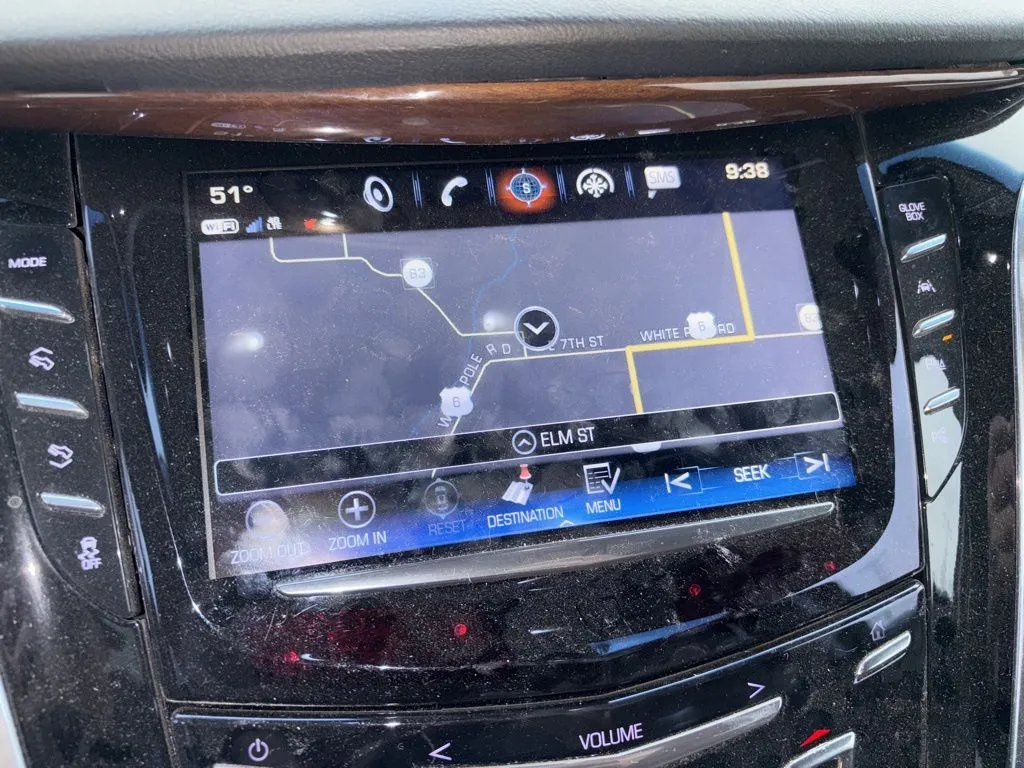 2018 Cadillac Escalade Premium Luxury photo 2