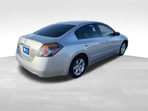 More photos of 2009 Nissan Altima 2.5 S at Gregg Young Atlantic, IA