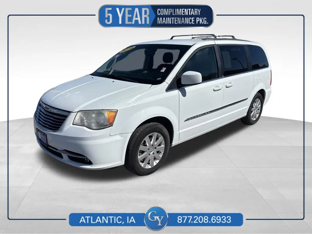 Used 2014 Chrysler Town & Country Touring with VIN 2C4RC1BG5ER296208 for sale in Newton, IA