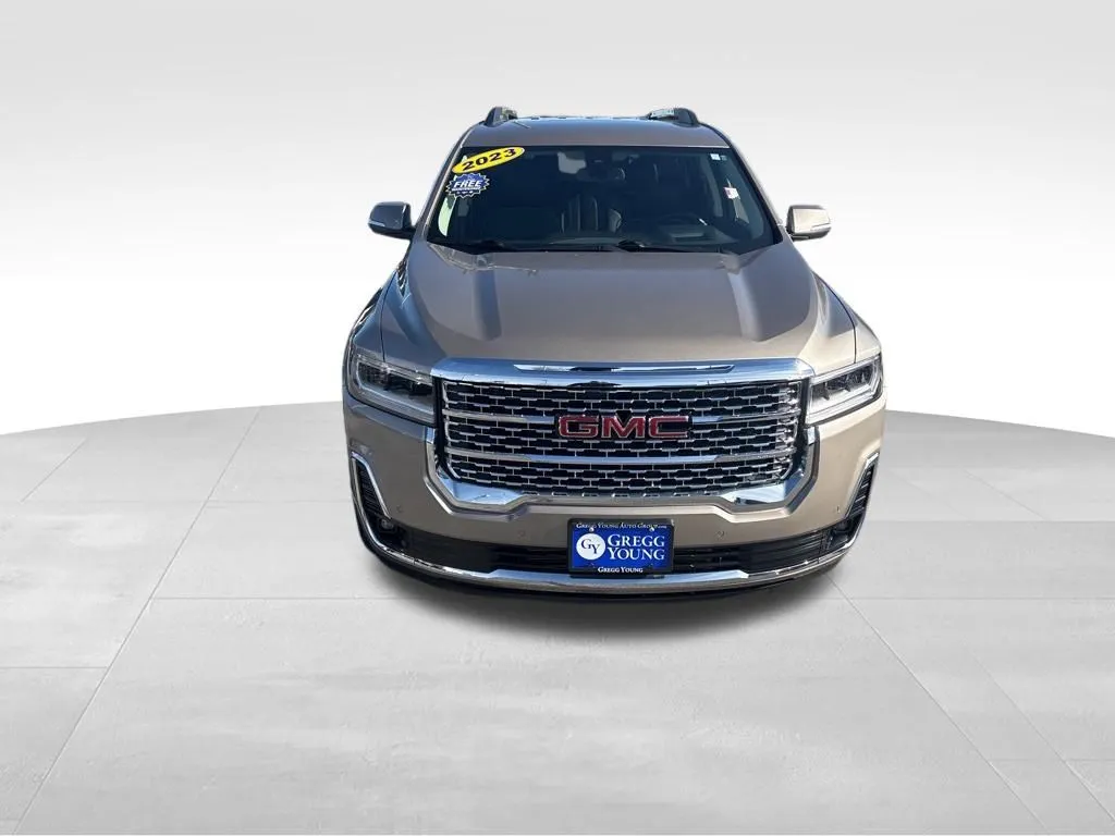 2023 Gmc Acadia Denali photo 3