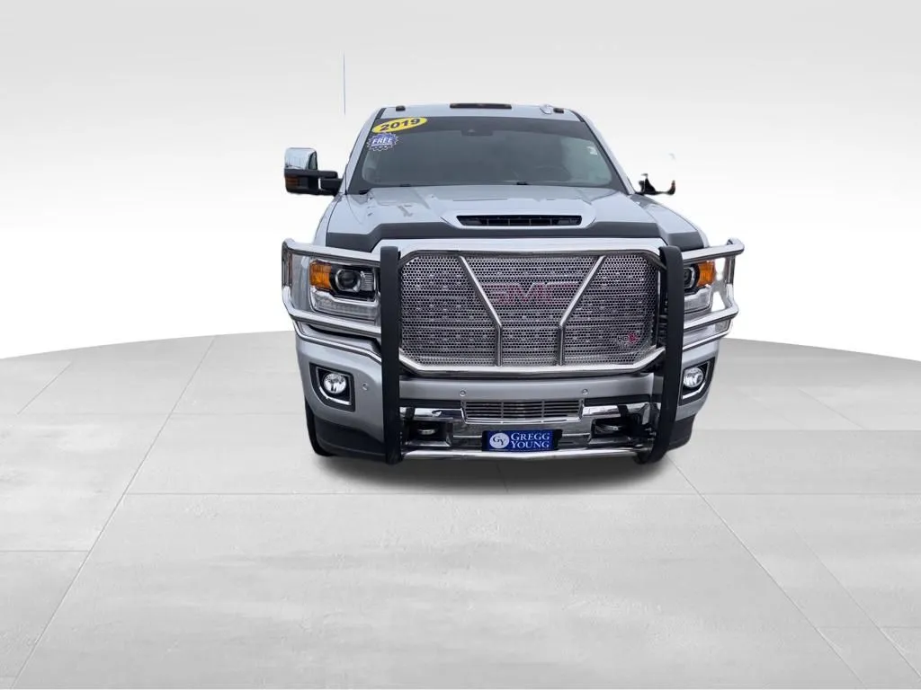 2019 Gmc Sierra 2500 HD Denali photo 4