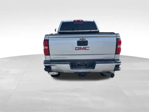 More photos of 2019 GMC Sierra 2500HD Denali at Gregg Young Atlantic, IA