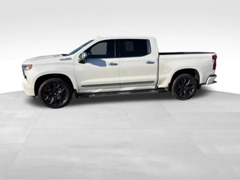 Another view of 2024 Chevrolet Silverado 1500 High Country for sale in Atlantic, IA at Gregg Young Atlantic