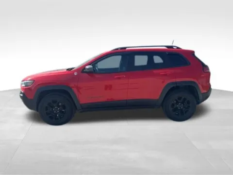 Another view of 2019 Jeep Cherokee Trailhawk for sale in Indianola, IA at Gregg Young Buick GMC Indianola