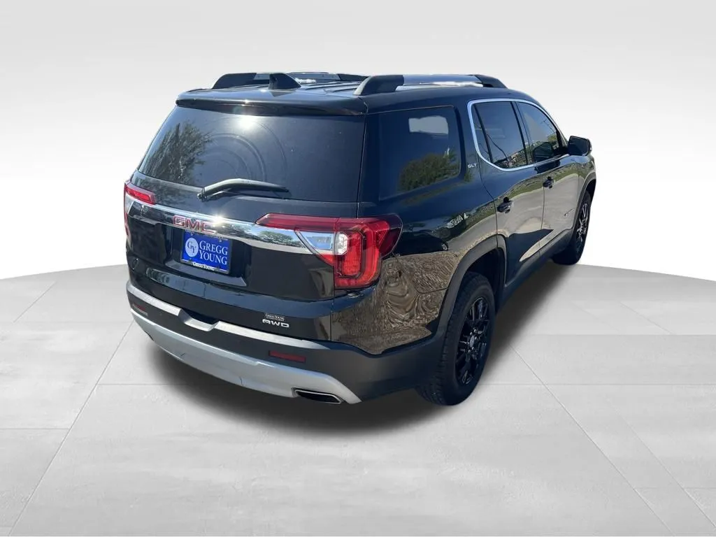 2023 Gmc Acadia SLT photo 2
