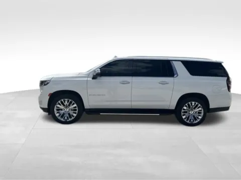 Another view of 2021 Chevrolet Suburban Premier for sale in Indianola, IA at Gregg Young Buick GMC Indianola