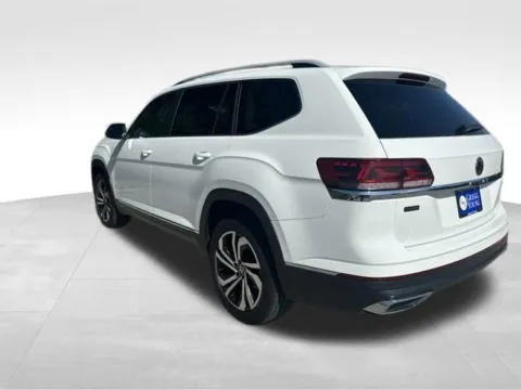 Another view of 2022 Volkswagen Atlas 2.0T SEL for sale in Indianola, IA at Gregg Young Buick GMC Indianola