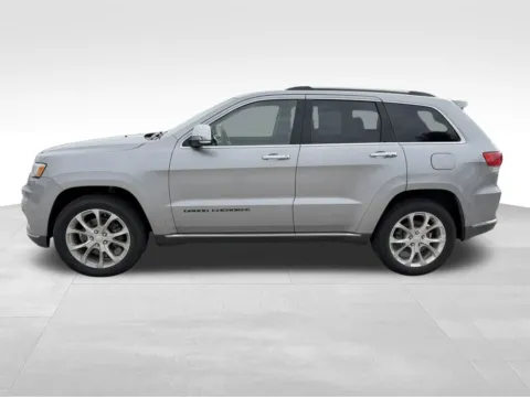 Another view of 2019 Jeep Grand Cherokee Summit for sale in Indianola, IA at Gregg Young Buick GMC Indianola