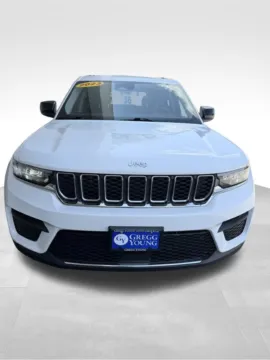 Another view of 2023 Jeep Grand Cherokee Laredo for sale in Indianola, IA at Gregg Young Buick GMC Indianola