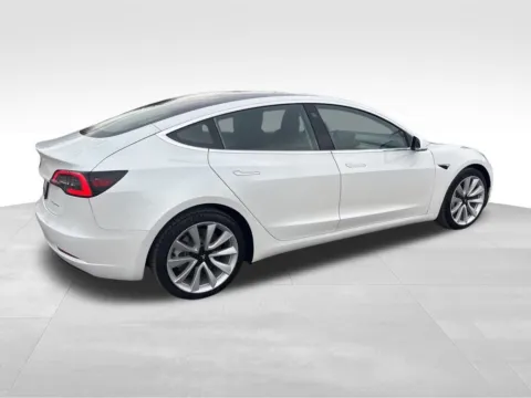 More photos of 2020 Tesla Model 3 Long Range at Gregg Young Buick GMC Indianola, IA