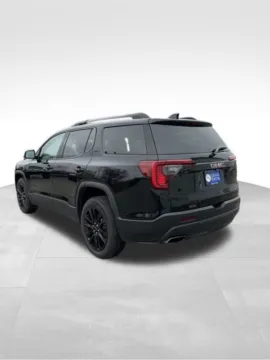 More photos of 2022 GMC Acadia SLT at Gregg Young Buick GMC Indianola, IA