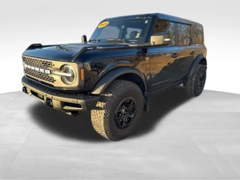 Another view of 2024 Ford Bronco Badlands for sale in Indianola, IA at Gregg Young Buick GMC Indianola