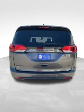 More photos of 2020 Chrysler Pacifica Launch Edition at Gregg Young Buick GMC Indianola, IA