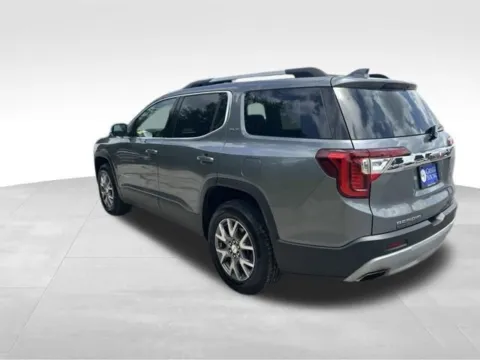 More photos of 2022 GMC Acadia SLT at Gregg Young Buick GMC Indianola, IA