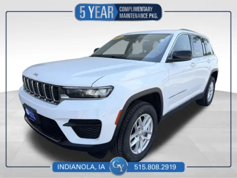 White 2023 Jeep Grand Cherokee Laredo for sale in Indianola, IA
