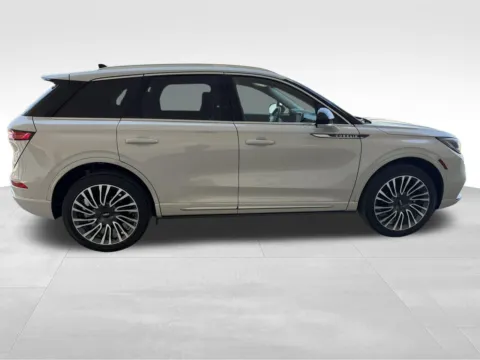 More photos of 2022 Lincoln Corsair Standard at Gregg Young Buick GMC Indianola, IA