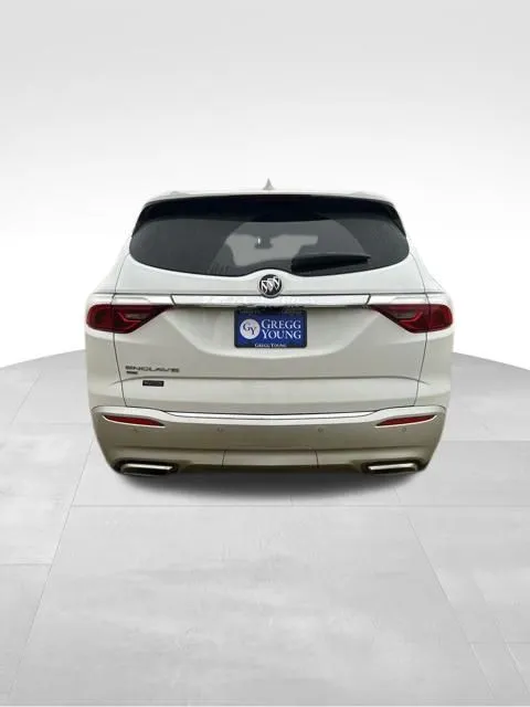 2024 Buick Enclave Premium photo 2