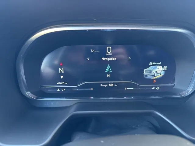 2024 Chevrolet Suburban Premier photo 3