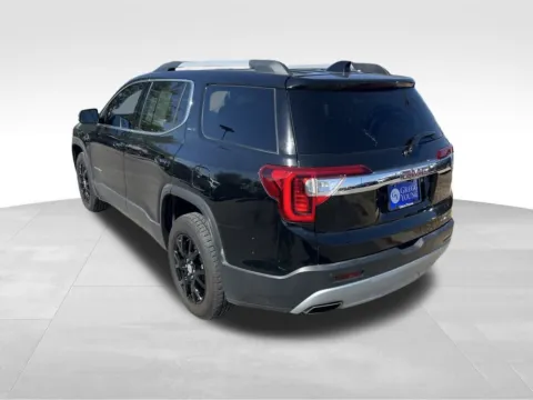 More photos of 2023 GMC Acadia SLT at Gregg Young Buick GMC Indianola, IA