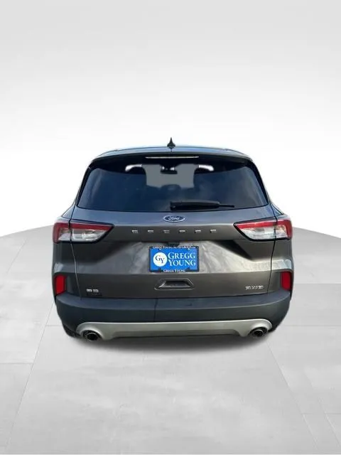 2022 Ford Escape SE photo 3