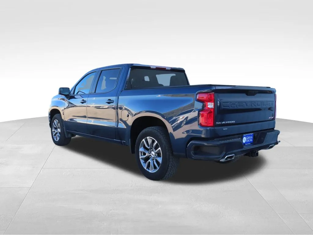 2021 Chevrolet Silverado 1500 RST photo 2