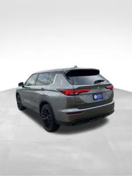 More photos of 2023 Mitsubishi Outlander SEL Black Edition at Gregg Young Buick GMC Indianola, IA