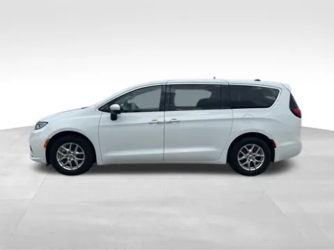 Another view of 2023 Chrysler Pacifica Touring L for sale in Indianola, IA at Gregg Young Buick GMC Indianola