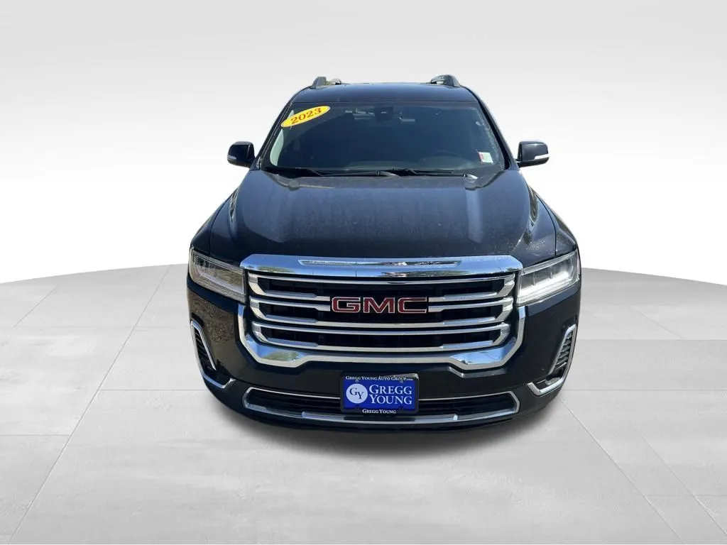 2023 Gmc Acadia SLT photo 3