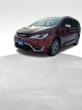Another view of 2019 Chrysler Pacifica Limited for sale in Indianola, IA at Gregg Young Buick GMC Indianola